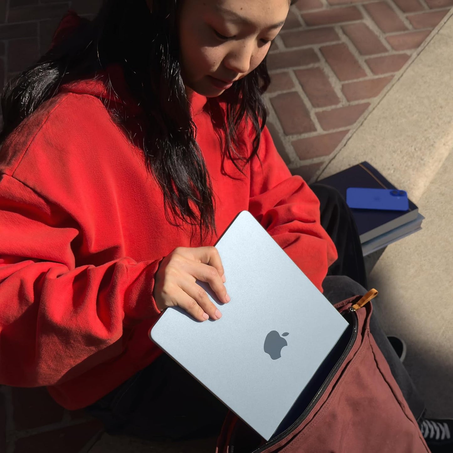 Apple MacBook Air 13-Inch (2025) - M4 Chip, 24GB Unified Memory, 1TB SSD Storage - Midnight